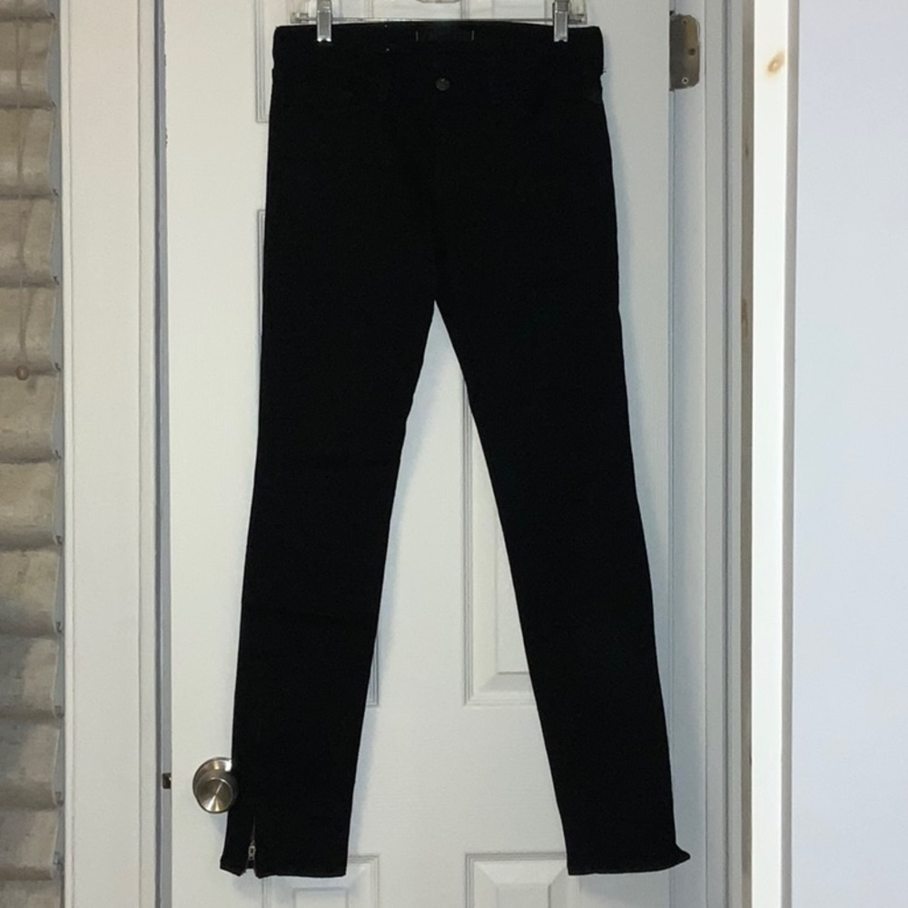BRAND NEW! Women’s J Brand Black Jeans, Size 28